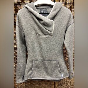 Stio- Shadow Gray,  Asymmetrical Zip Pullover- Womens‎ Medium